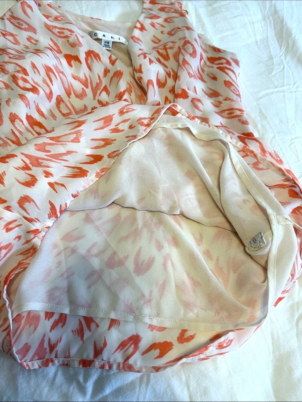 Cabi Flirty Cami Animal Print Tank Top Womens XS Adjustable Straps Coral Lined - Picture 3 of 8